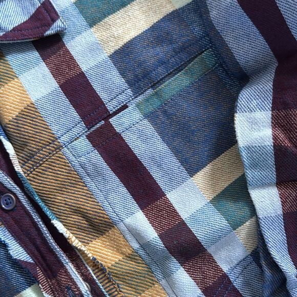 We The Free So Long
Summer Plaid Top size Small - Picture 6 of 8